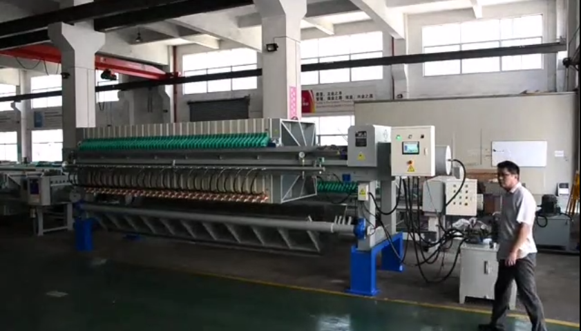 自動翻板壓濾機(jī)XMZG150/1250-UB